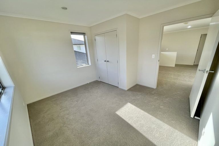 Photo of property in 18 Akeake Lane, Manurewa, Auckland, 2102