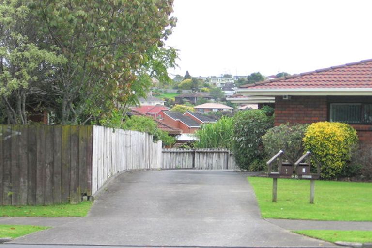 Photo of property in 1/95 Botany Road, Botany Downs, Auckland, 2010