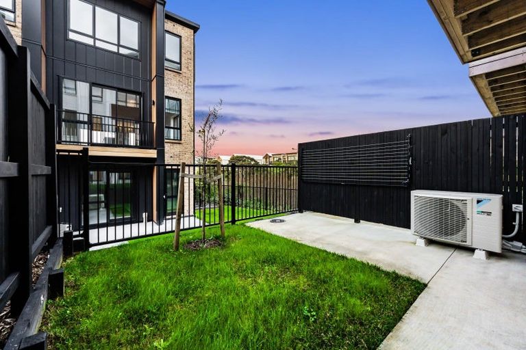 Photo of property in 13 Patrol Lane, Hobsonville, Auckland, 0616