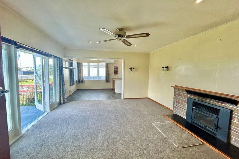 Photo of property in 15 Wycliffe Street, Onekawa, Napier, 4110