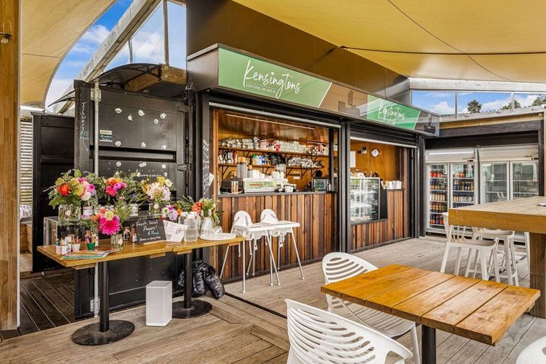 Photo of property in 37 Landmark Terrace, Orewa, 0931