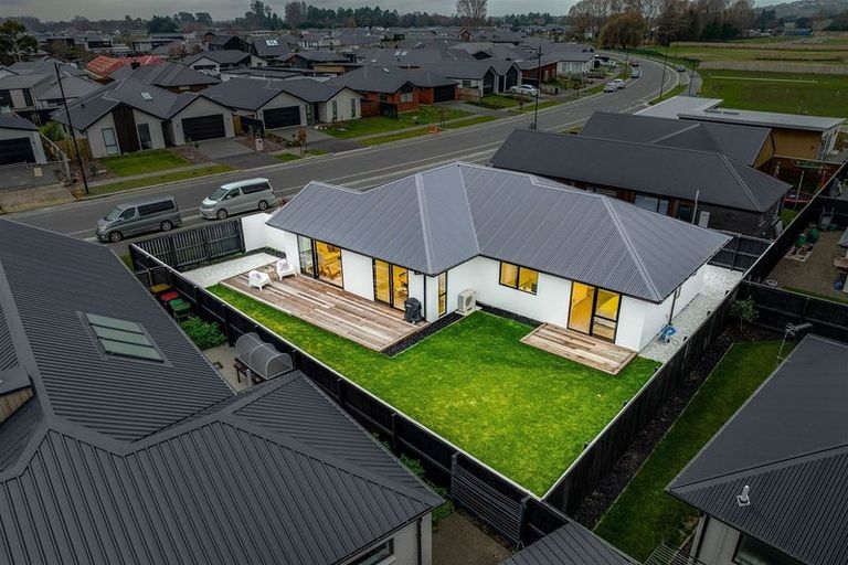 Photo of property in 12 Muirhill Street, Halswell, Christchurch, 8025