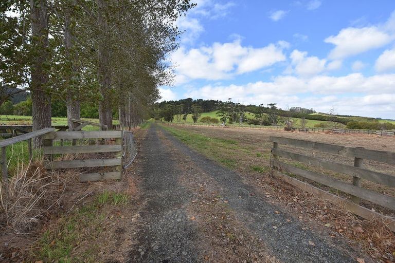 Photo of property in 2762 Kaipara Coast Highway, Glorit, Warkworth, 0984