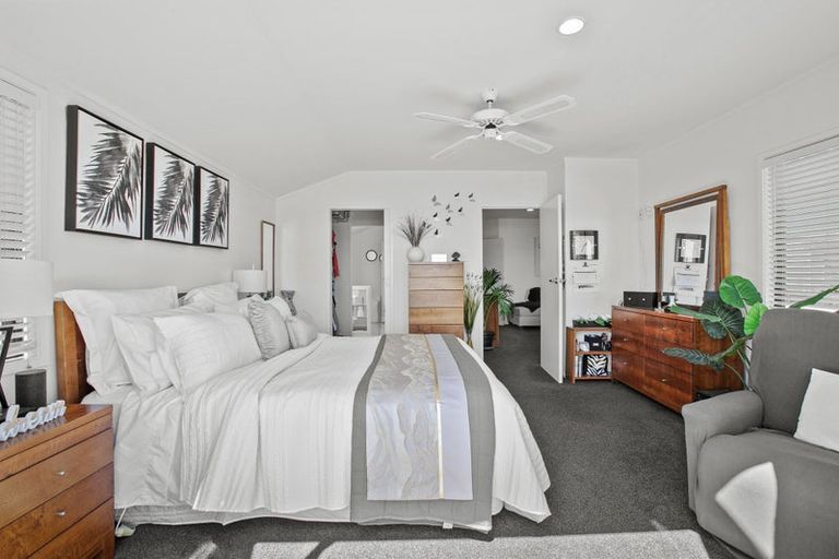 Photo of property in 46 Whiteley Street, Moturoa, New Plymouth, 4310