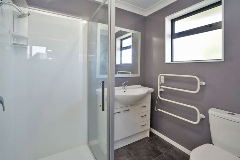 Photo of property in 16 Bouverie Crescent, Flagstaff, Hamilton, 3210