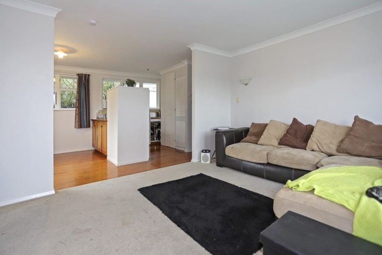 Photo of property in 33 Henderson Crescent, Parkvale, Tauranga, 3112