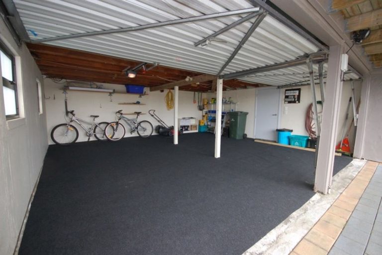 Photo of property in 2/18 Puriri Street, Hilltop, Taupo, 3330