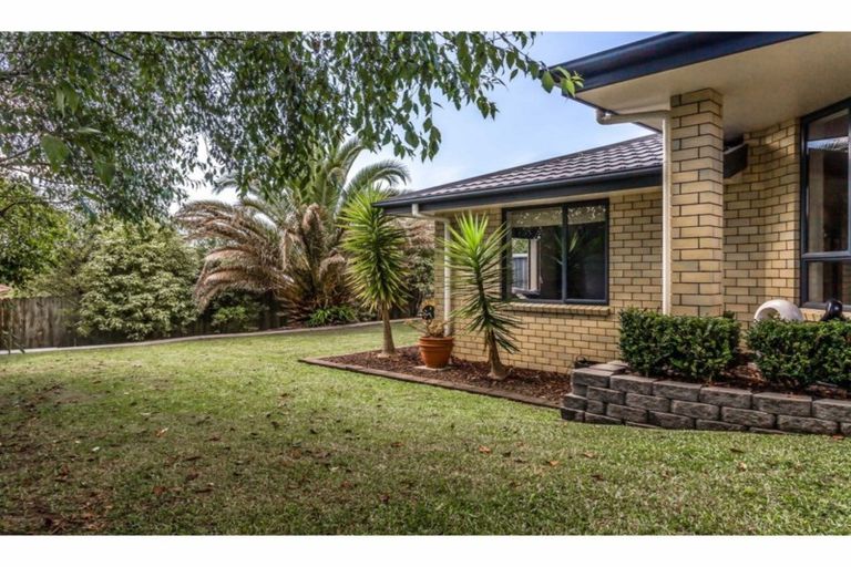 Photo of property in 98 Greenhithe Road, Greenhithe, Auckland, 0632