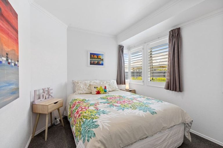 Photo of property in 4 Palm Court, Mount Maunganui, 3116