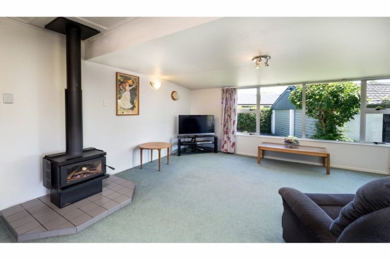 Photo of property in 20 Bidwell Place, Hillmorton, Christchurch, 8025