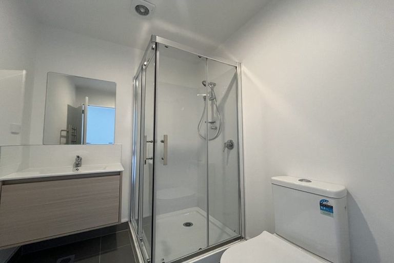 Photo of property in 27 Tukari Lane, Mangere Bridge, Auckland, 2022