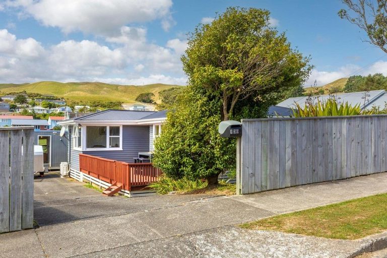 Photo of property in 136 Driver Crescent, Cannons Creek, Porirua, 5024