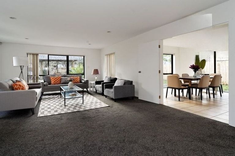 Photo of property in 6 Virginia Street, Henderson, Auckland, 0612