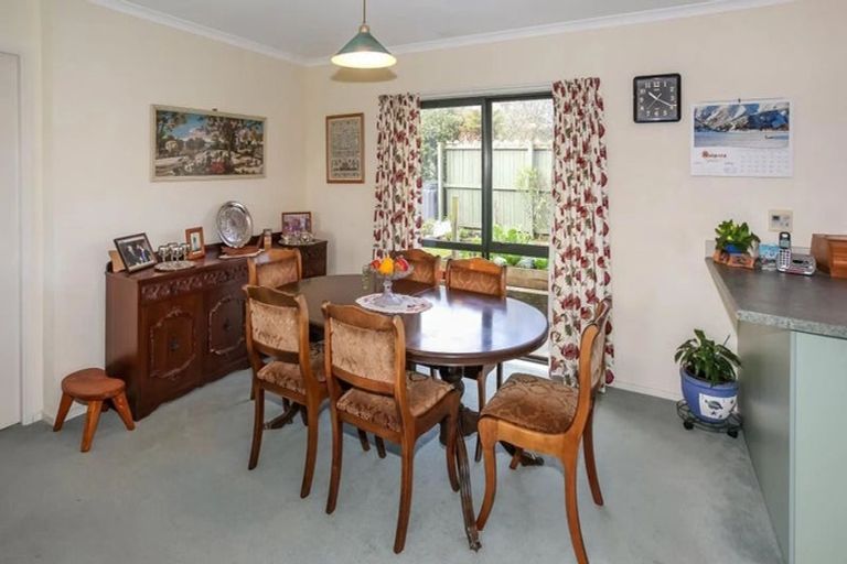 Photo of property in 4 Emmerdale Avenue, Papakura, 2110