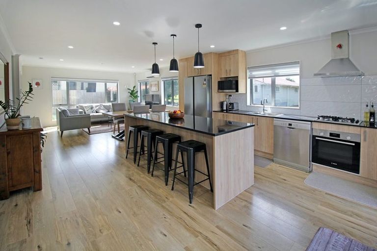 Photo of property in 1/3 Seddon Avenue, Papatoetoe, Auckland, 2104