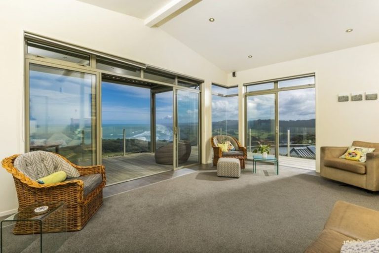 Photo of property in 42 Waitea Road, Muriwai, Waimauku, 0881