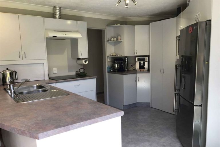 Photo of property in 17 Allan Street, Otatara, Invercargill, 9879