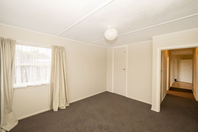 Photo of property in 15 Wavell Crescent, Lansdowne, Masterton, 5810