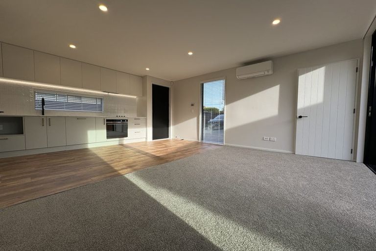 Photo of property in 2/14 Whiteleigh Avenue, Addington, Christchurch, 8024