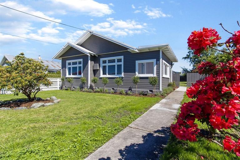 Photo of property in 8 Herbert Street, Waimate, 7924