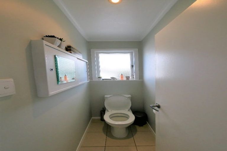 Photo of property in 2/71 Gardner Avenue, New Lynn, Auckland, 0600