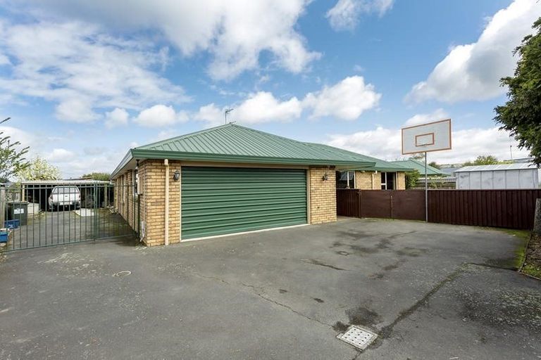 Photo of property in 28 Silverstream Drive, Mosgiel, 9024