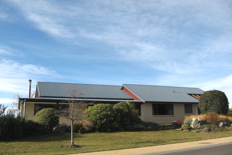 Photo of property in 2 Little Oak Common, Wanaka, 9305