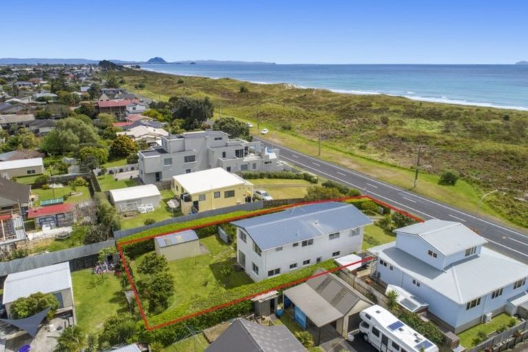 Photo of property in 696 Papamoa Beach Road, Papamoa Beach, Papamoa, 3118