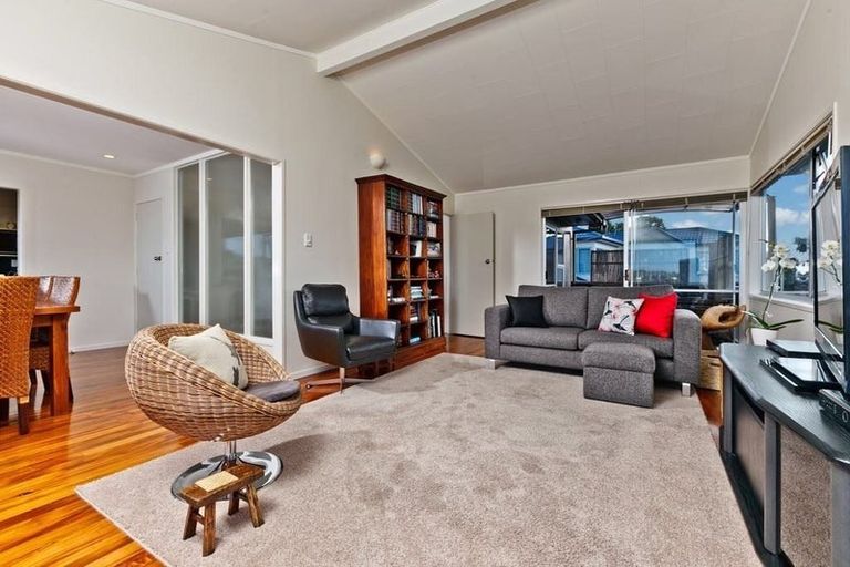 Photo of property in 1/167 Stredwick Drive, Torbay, Auckland, 0630