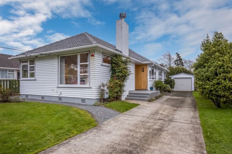 Photo of property in 16 Parnell Street, Fairfield, Lower Hutt, 5011