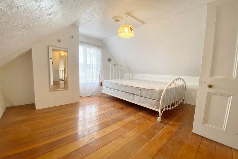 Photo of property in 128 Main North Road, Woodend, 7610