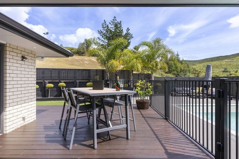 Photo of property in 17 Wautaiti Drive, Riverhead, 0820