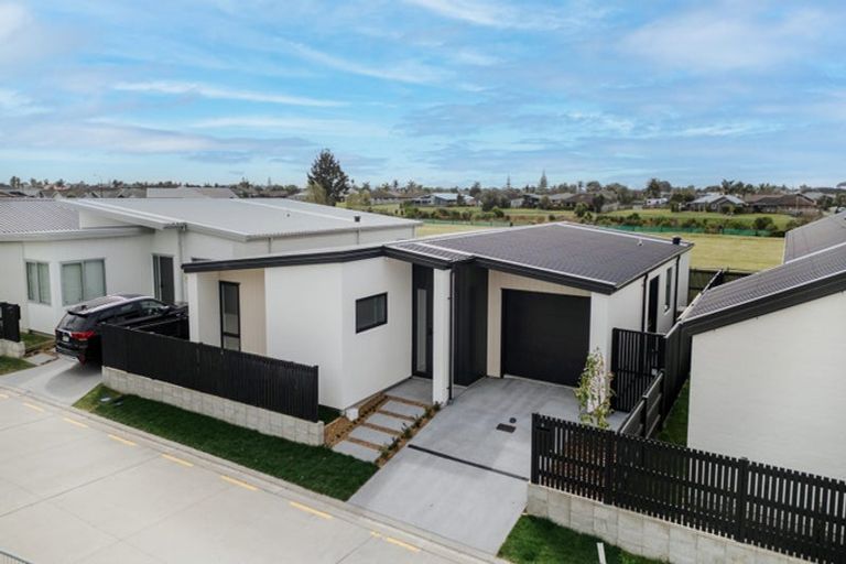 Photo of property in 16 Rehua Way, Papamoa, 3118