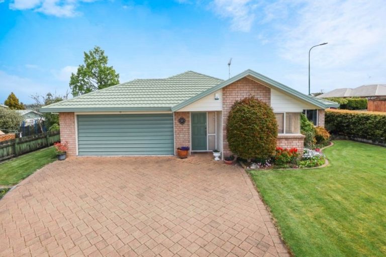 Photo of property in 72 Bartholomew Drive, Nawton, Hamilton, 3200