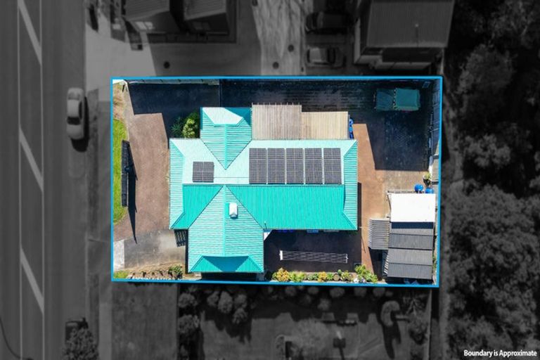 Photo of property in 40 Cascades Road, Pakuranga Heights, Auckland, 2010