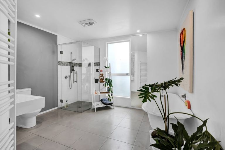 Photo of property in 330 Kelly Road, Lepperton, New Plymouth, 4373