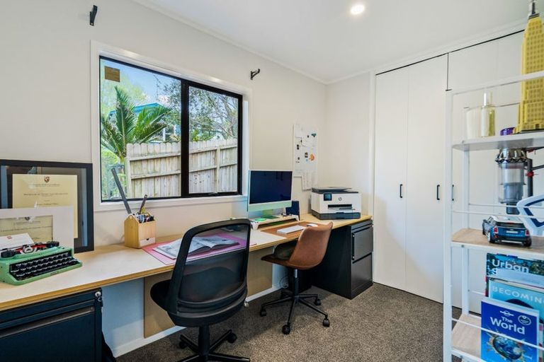 Photo of property in 46a Pah Road, Cockle Bay, Auckland, 2014