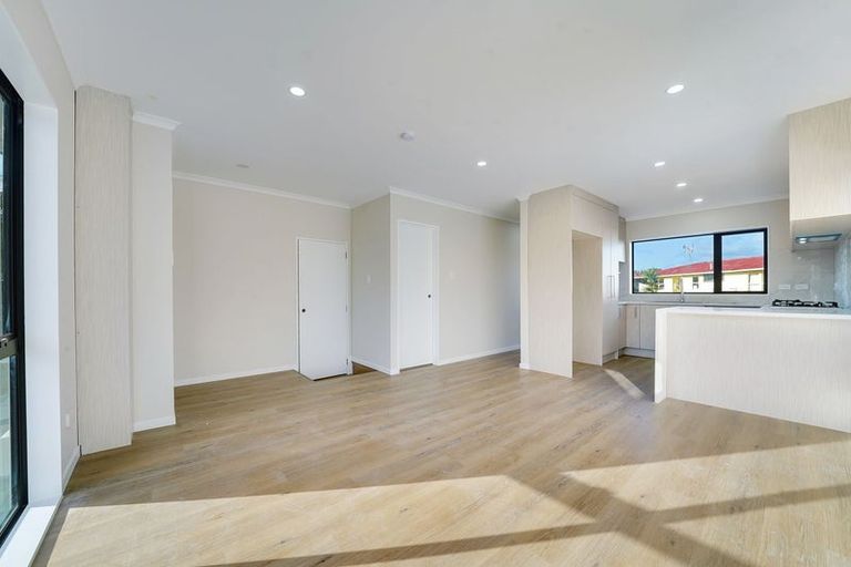 Photo of property in 4/174b Clevedon Road, Papakura, 2110