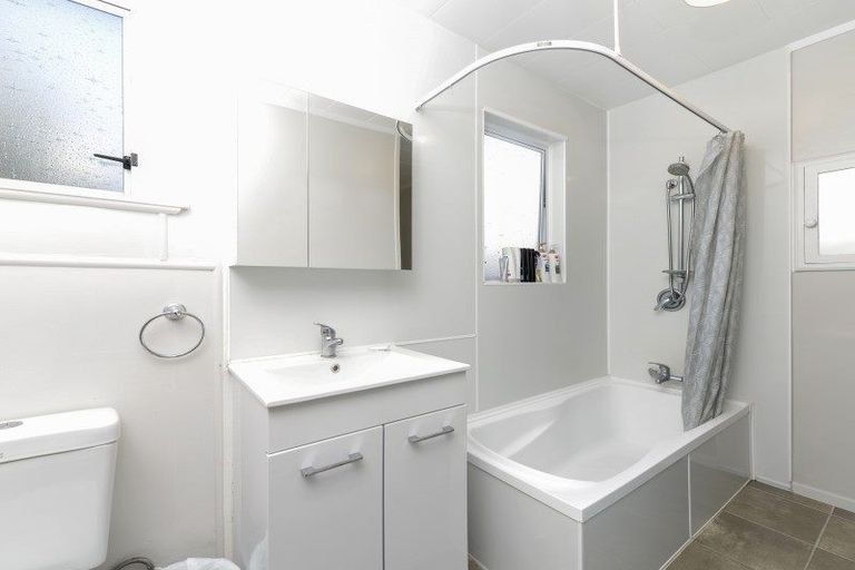 Photo of property in 16 Manuka Crescent, Hillcrest, Rotorua, 3015