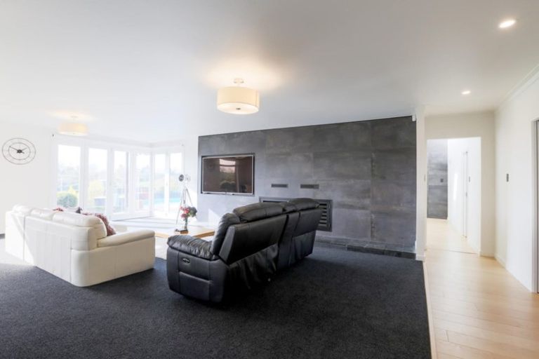 Photo of property in 74 Wallace Road, Temple View, Hamilton, 3289