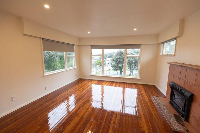 Photo of property in 64 Helston Road, Paparangi, Wellington, 6037