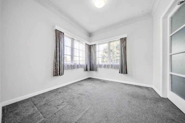 Photo of property in 2/14 Great South Road, Manurewa, Auckland, 2102