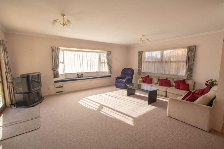 Photo of property in 60a Pitau Road, Mount Maunganui, 3116