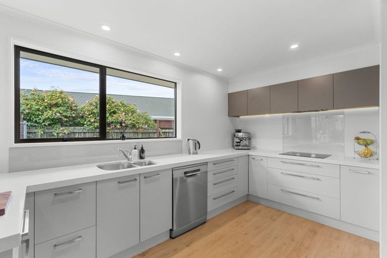 Photo of property in 12 Blakes Road, Prebbleton, 7604