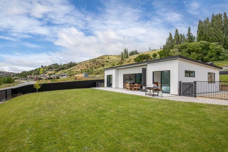 Photo of property in 46 Selkirk Street, Roxburgh, 9500