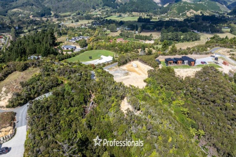 Photo of property in 8 Stroma Way, Timberlea, Upper Hutt, 5018
