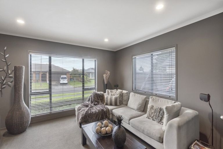 Photo of property in 13 Saxon Woods Drive, Rototuna North, Hamilton, 3210