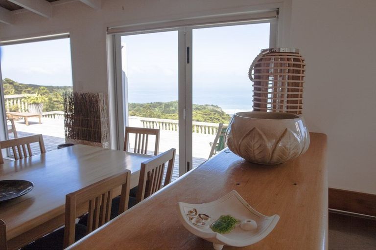 Photo of property in 128 Lone Kauri Road, Karekare, Auckland, 0772