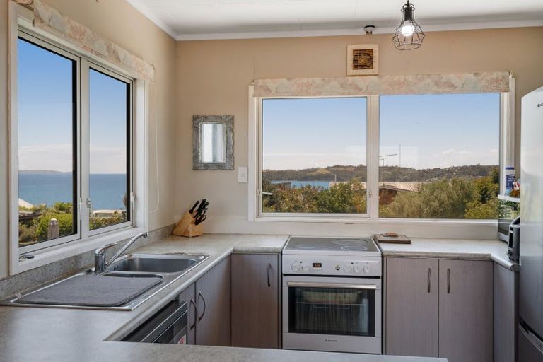 Photo of property in 29 Melandra Road, Stanmore Bay, Whangaparaoa, 0932
