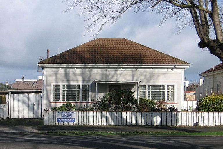Photo of property in 94 Victoria Avenue, Palmerston North, 4410